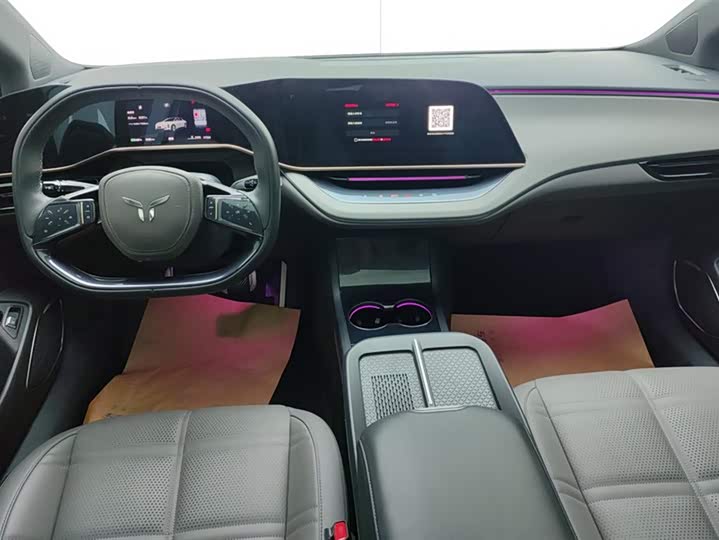 Фото 12 - Hongqi EH7