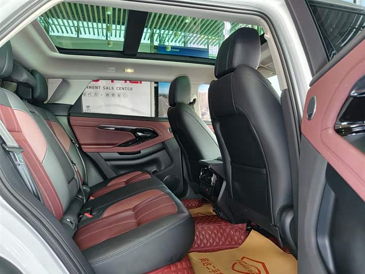 Фото 15 - Land Rover Range Rover Evoque L