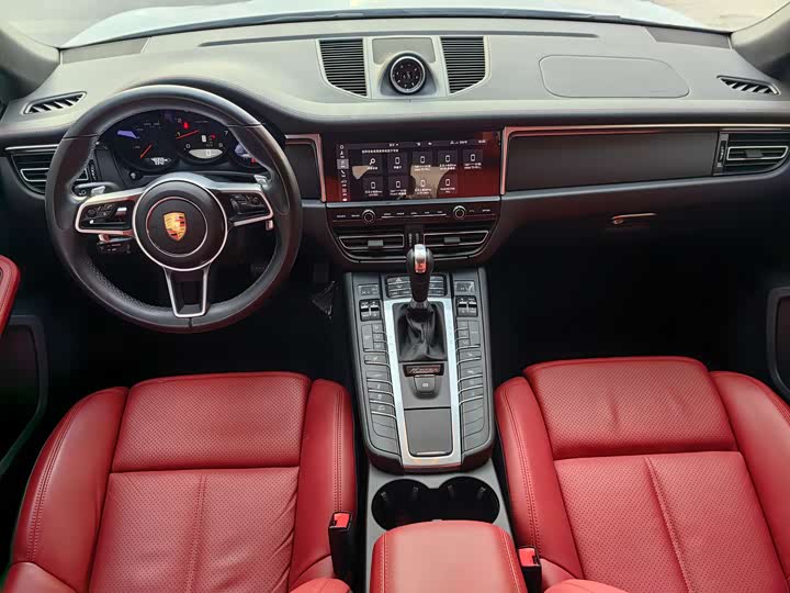 Фото 16 - Porsche Macan