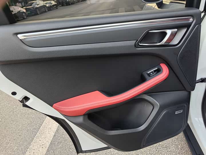 Фото 17 - Porsche Macan