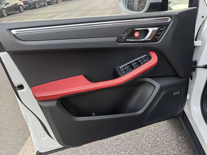 Фото 22 - Porsche Macan