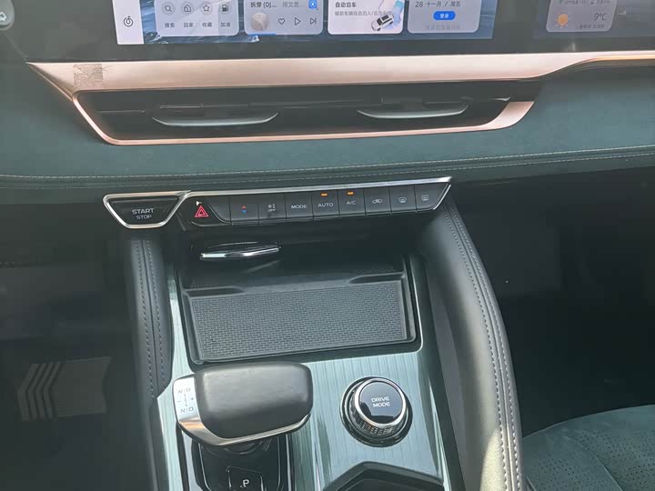 Фото 12 - Geely Monjaro