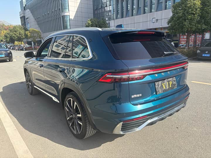 Фото 16 - Geely Monjaro