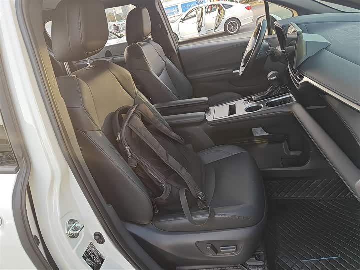 Фото 25 - Toyota Sienna