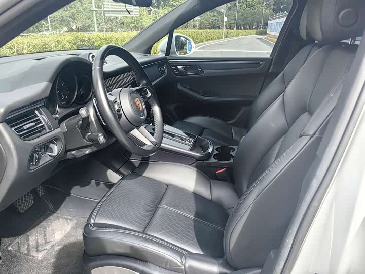 Фото 10 - Porsche Macan