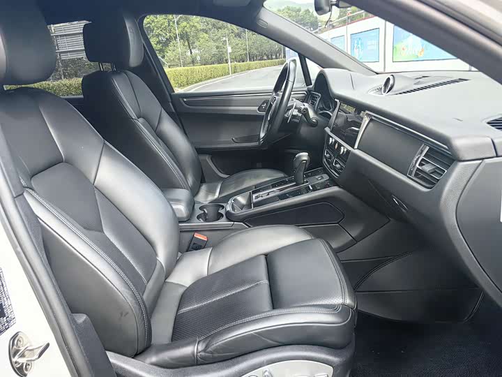 Фото 3 - Porsche Macan