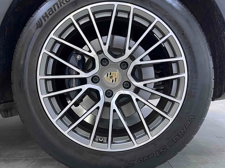 Фото 18 - Porsche Cayenne