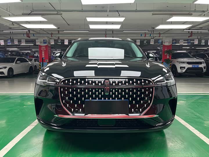 Фото 3 - Lincoln Corsair