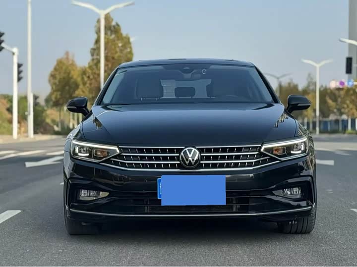 Фото 2 - Volkswagen Magotan