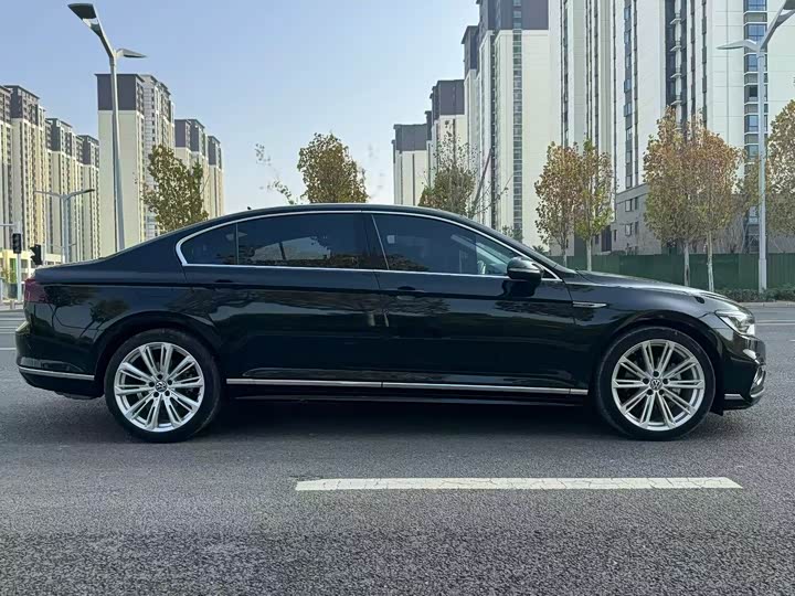 Фото 7 - Volkswagen Magotan