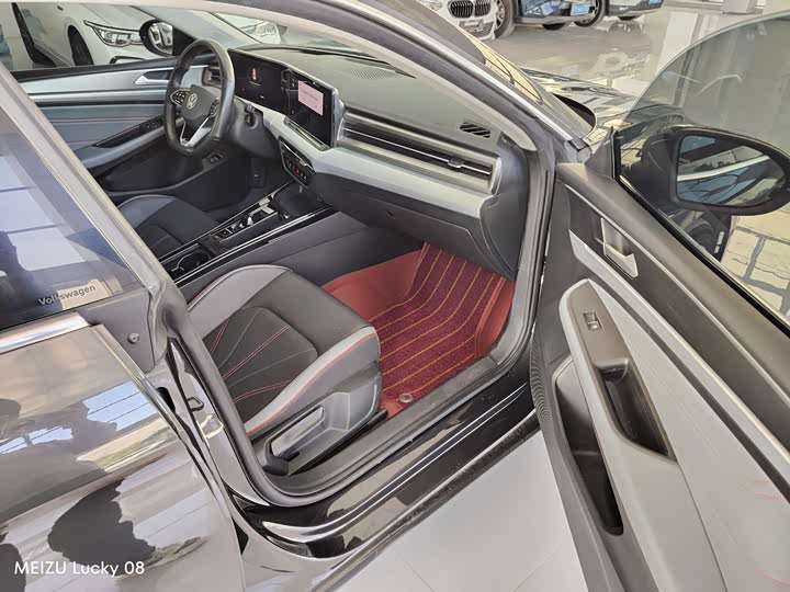 Фото 12 - Volkswagen Lamando L