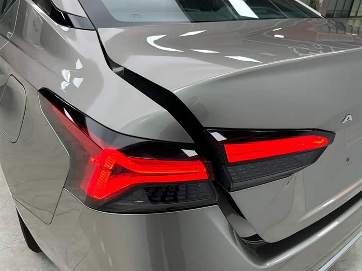 Фото 18 - Nissan Teana