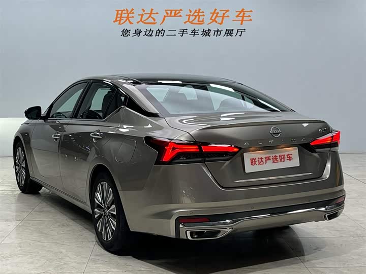 Фото 23 - Nissan Teana