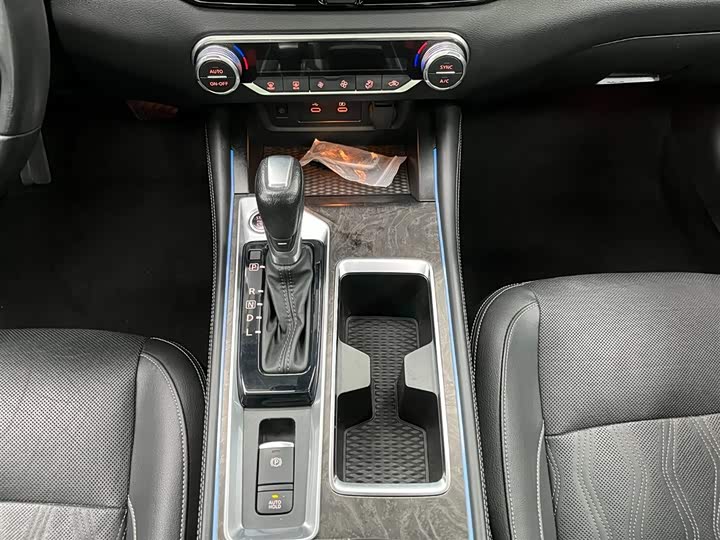 Фото 5 - Nissan Teana