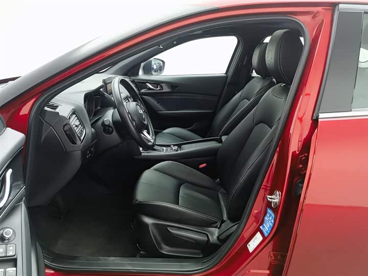 Фото 10 - Mazda CX-4