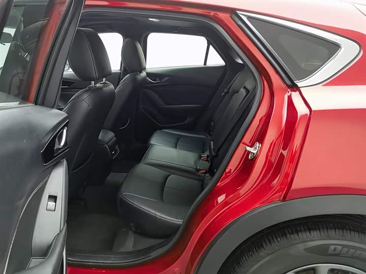 Фото 15 - Mazda CX-4