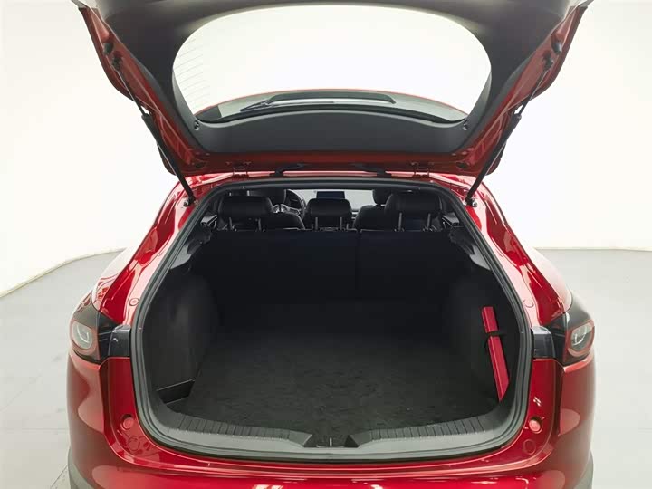 Фото 16 - Mazda CX-4