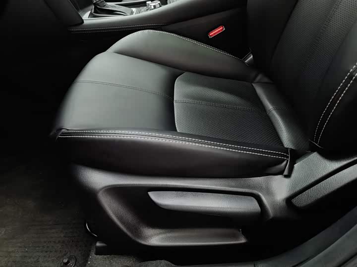 Фото 20 - Mazda CX-4