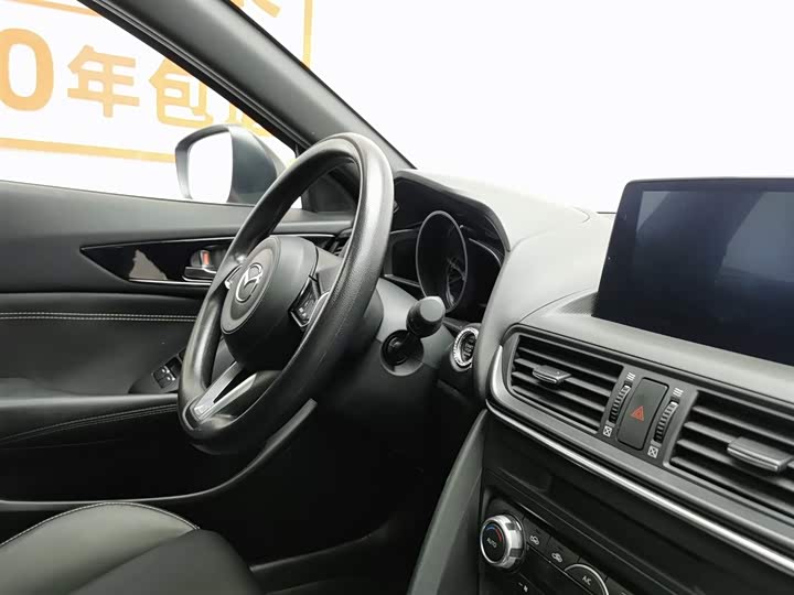 Фото 22 - Mazda CX-4