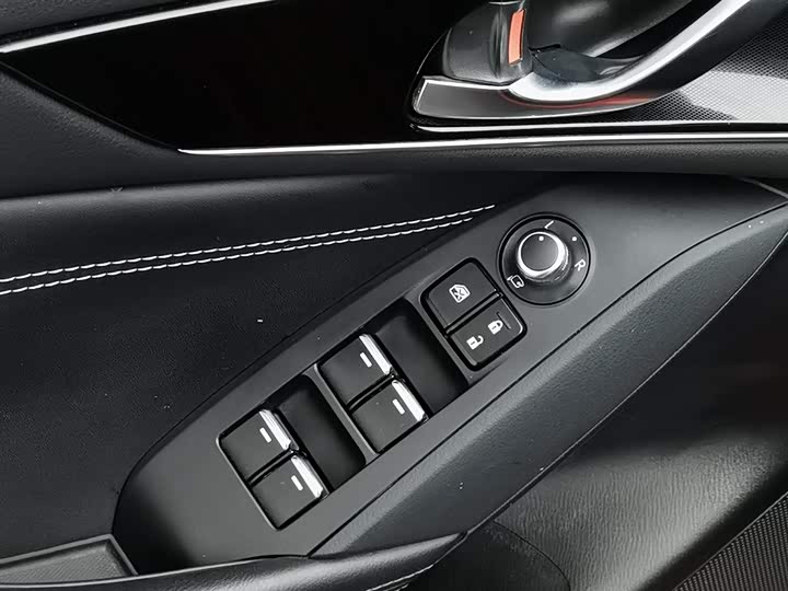 Фото 9 - Mazda CX-4