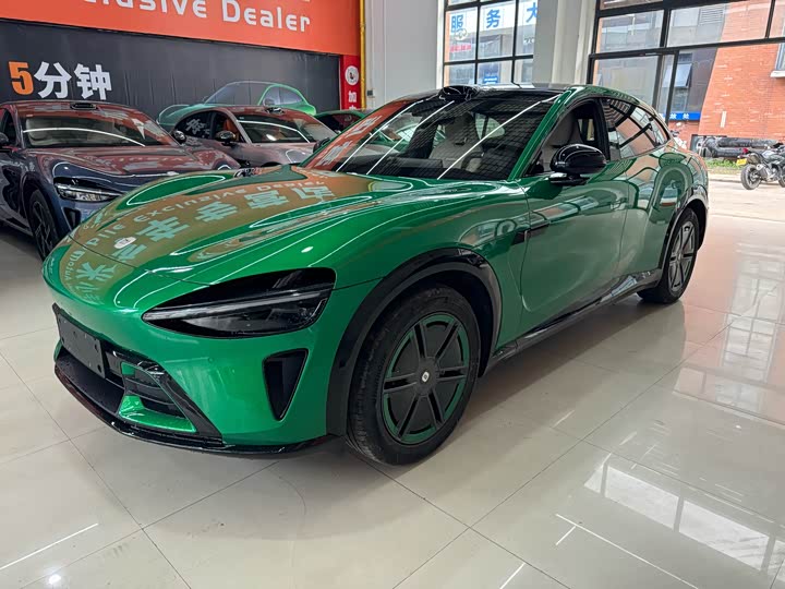 Фото 1 - Xiaomi YU7