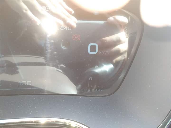 Фото 12 - BYD Han