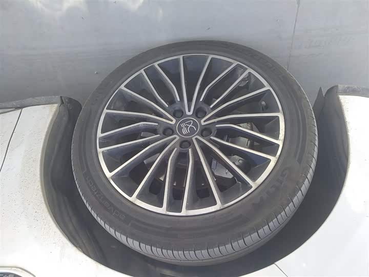 Фото 23 - BYD Han