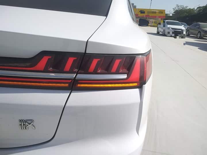 Фото 8 - BYD Han