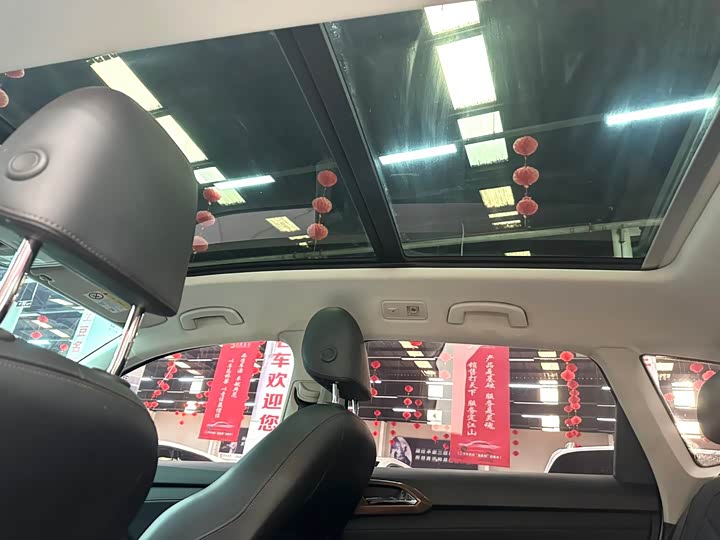 Фото 11 - Volkswagen Tharu