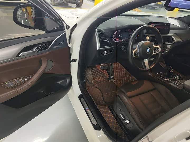 Фото 16 - BMW X4