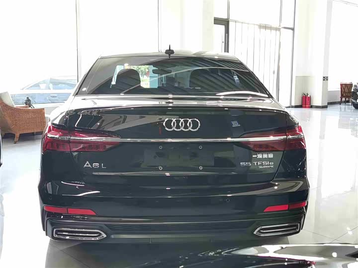 Фото 4 - Audi A6L Hybrid
