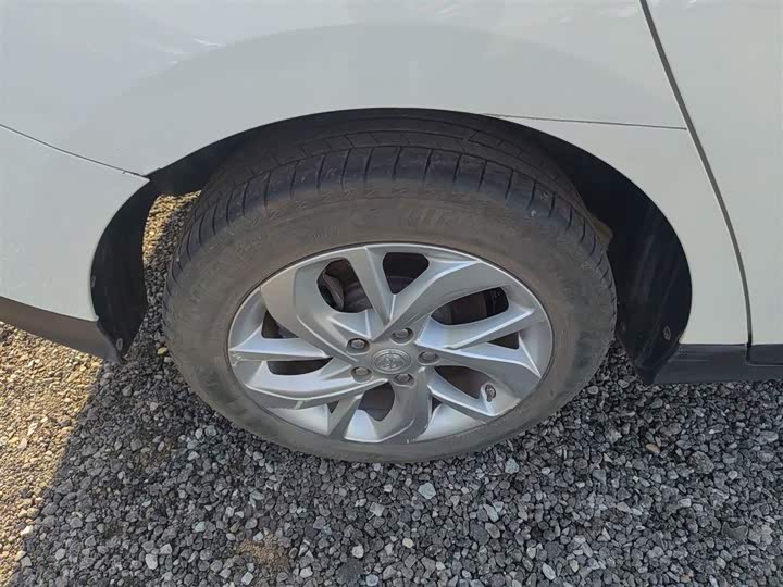 Фото 26 - Buick Velite 6