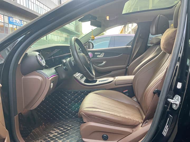 Фото 2 - Mercedes-Benz E-Class