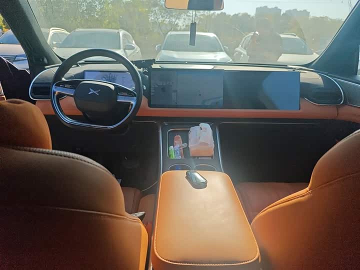 Фото 10 - XPeng G9