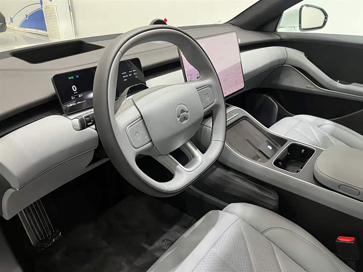 Фото 13 - Nio ET5T