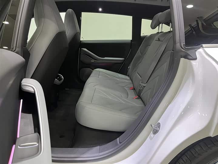 Фото 14 - Nio ET5T