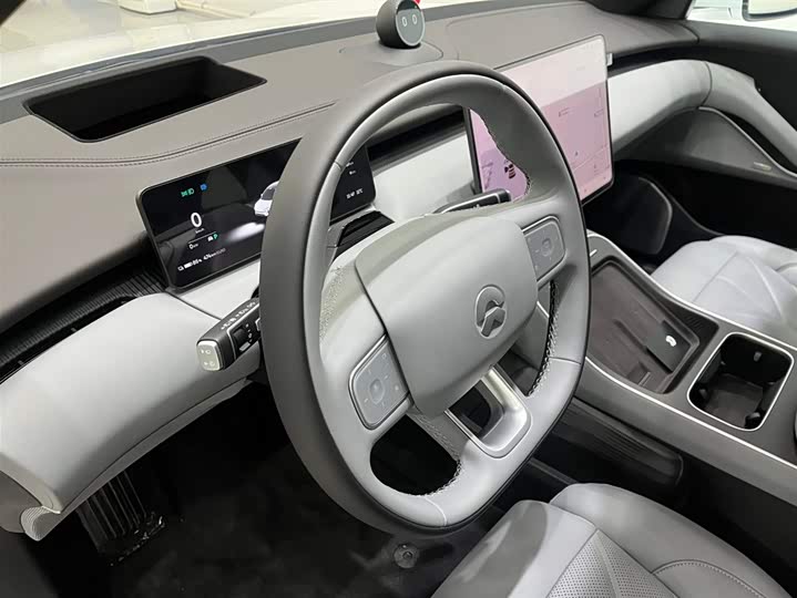 Фото 15 - Nio ET5T