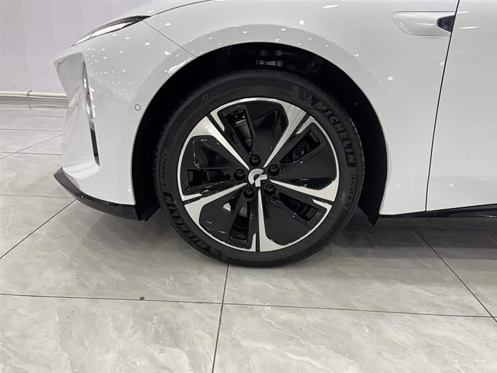 Фото 5 - Nio ET5T