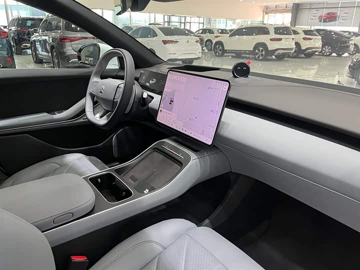 Фото 8 - Nio ET5T