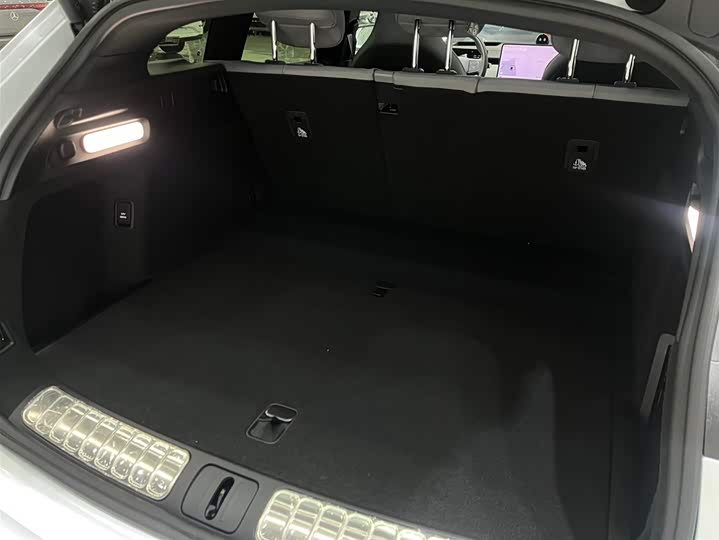 Фото 9 - Nio ET5T