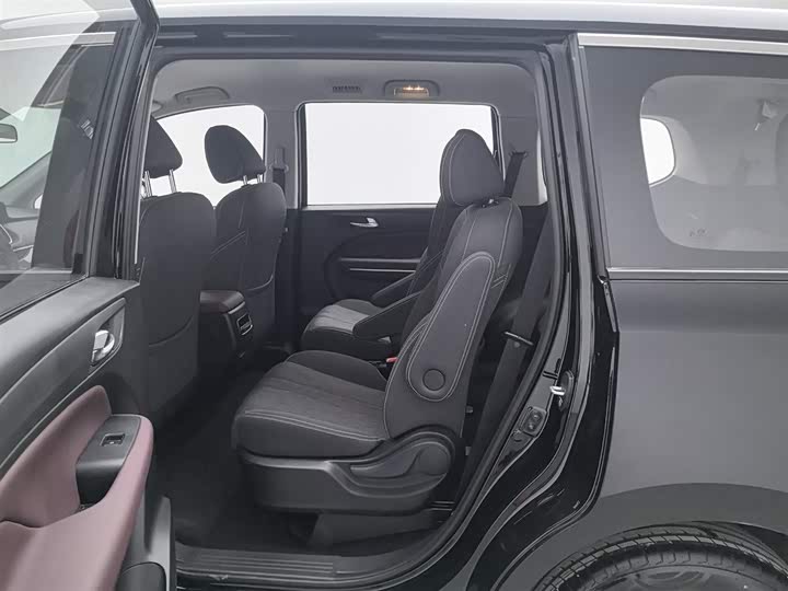 Фото 15 - GAC Trumpchi M6