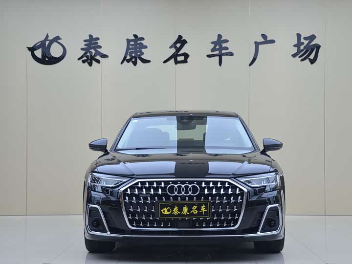 Фото 2 - Audi A8