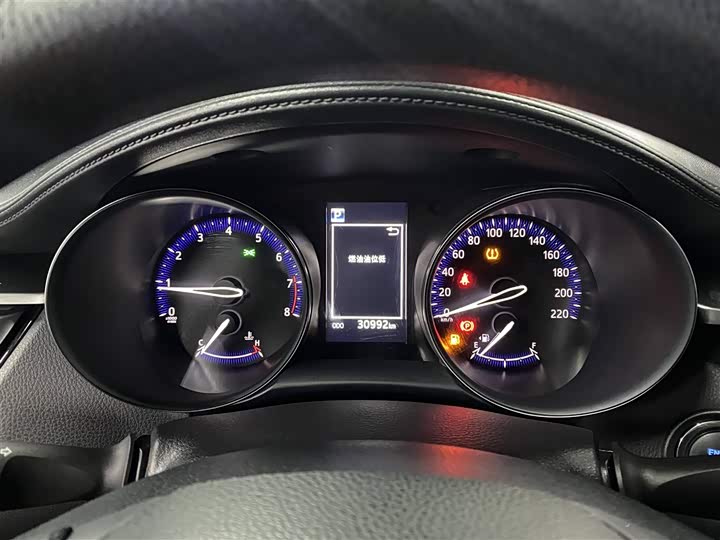 Фото 9 - Toyota C-HR