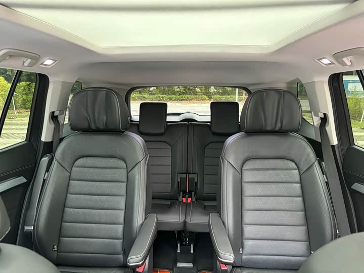 Фото 9 - Volkswagen Talagon