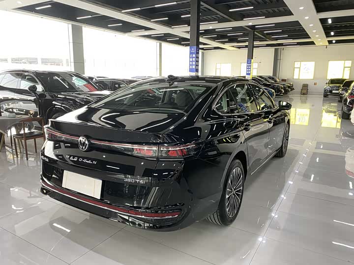 Фото 4 - Volkswagen Magotan