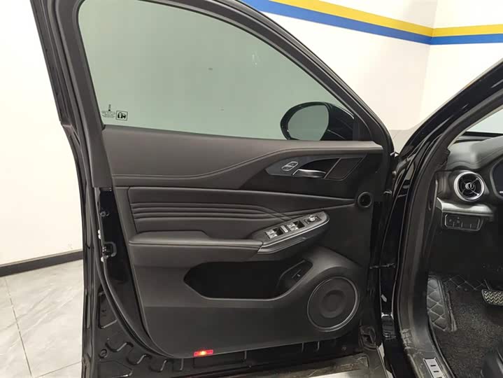 Фото 7 - Wey VV5