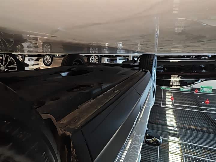 Фото 21 - Volkswagen Tiguan L Pro