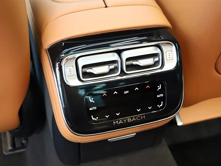 Фото 15 - Mercedes-Benz Maybach S-Class