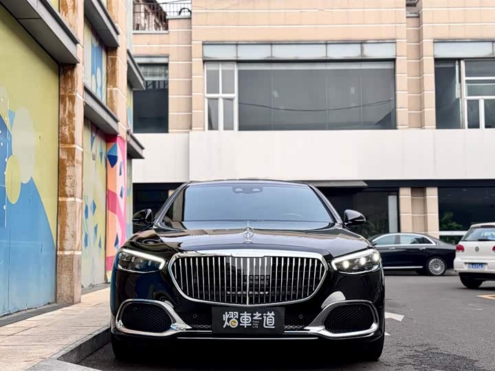 Фото 2 - Mercedes-Benz Maybach S-Class