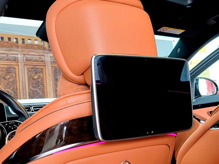 Фото 9 - Mercedes-Benz Maybach S-Class